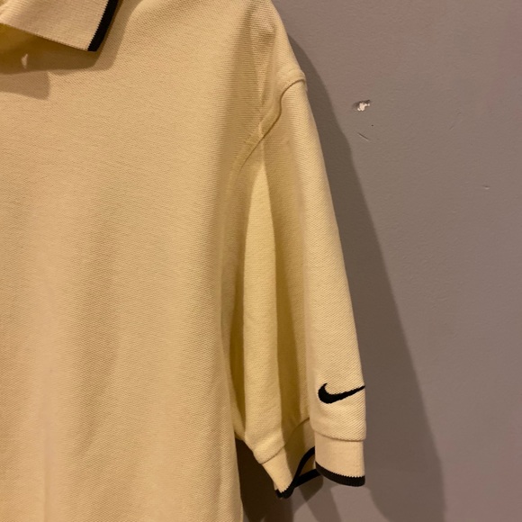 Nike button tshirt - Picture 2 of 3
